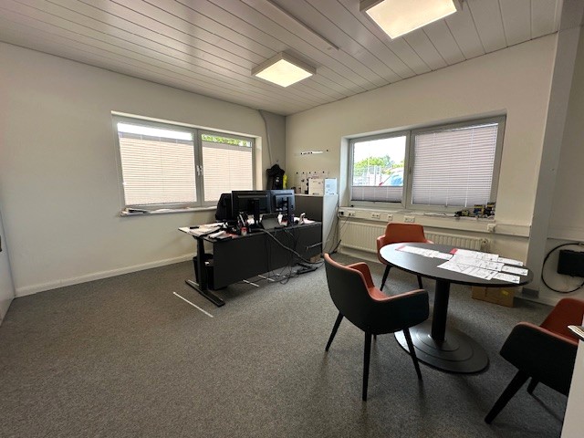 Büro 1